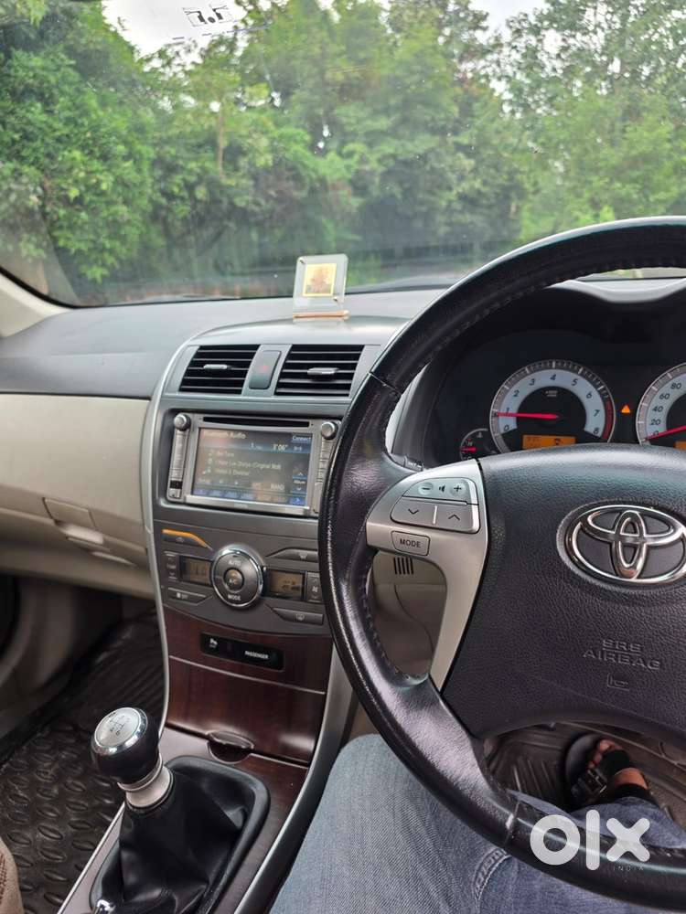 Toyota Corolla Altis 2012