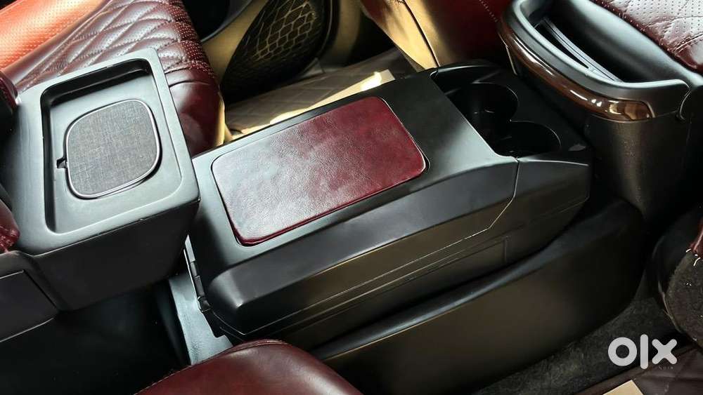 Innova Crysta Auto 2022 Petrol