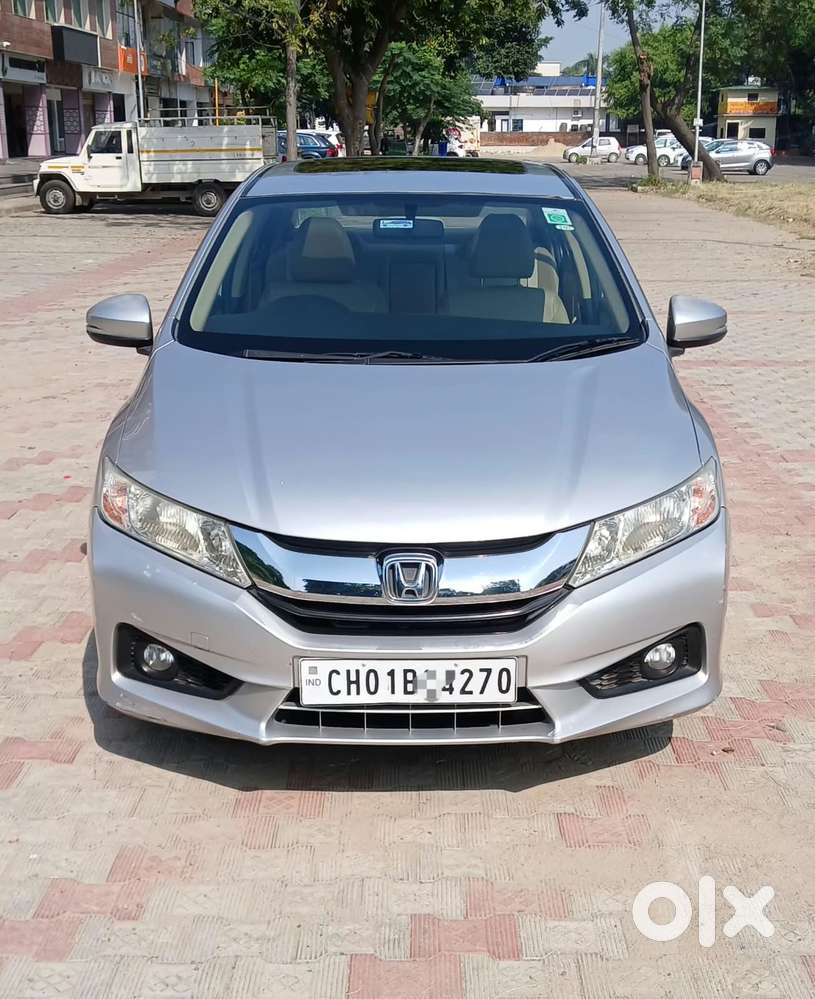 Honda City V Mt Sunroof, 2015, Petrol
