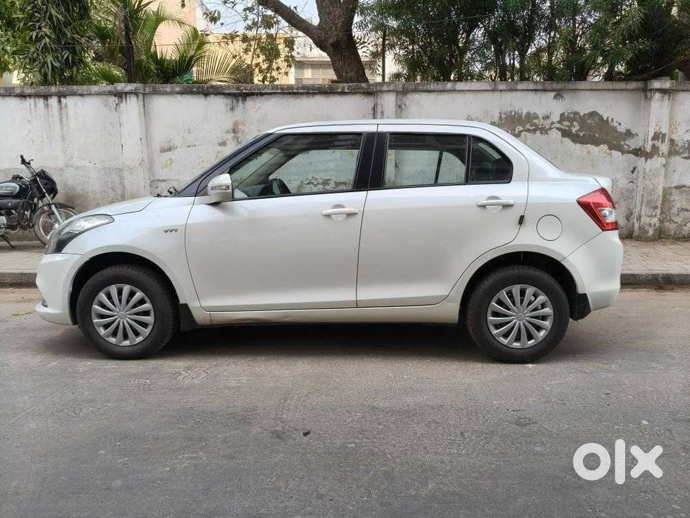 Maruti Suzuki Swift Dzire 1.2 Vxi Bsiv, 2015, Petrol
