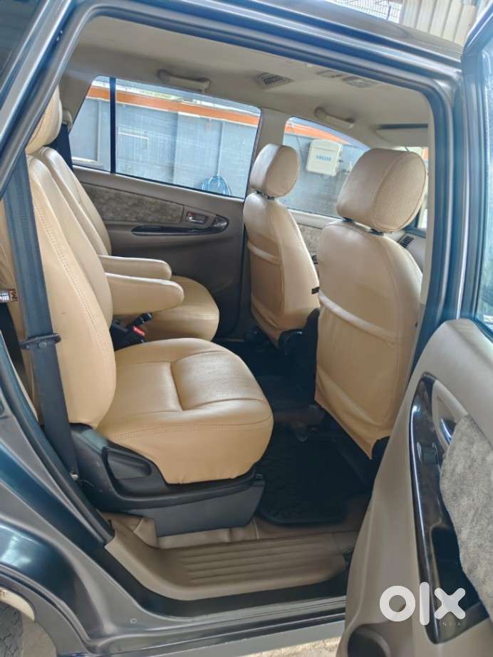 Toyota Innova 2.5 G (diesel) 7 Seater, 2015, Diesel
