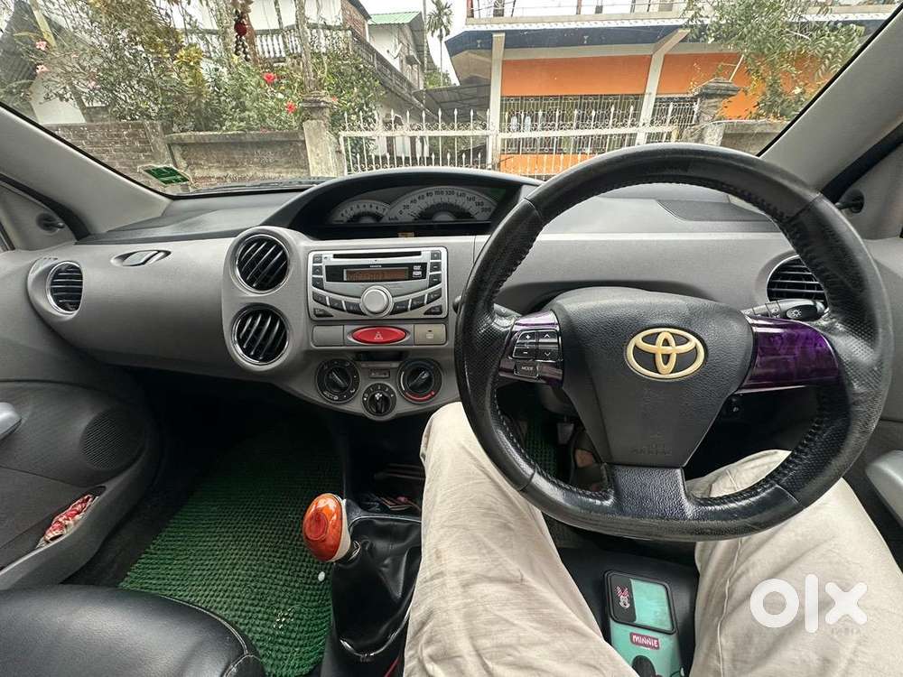 Toyota Etios 2011 Petrol 80000 Km Driven