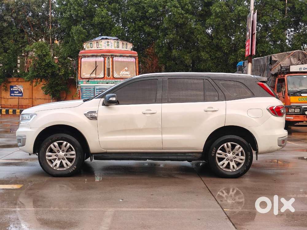Ford Endeavour 3.2 Titanium 4x4 At, 2016, Diesel