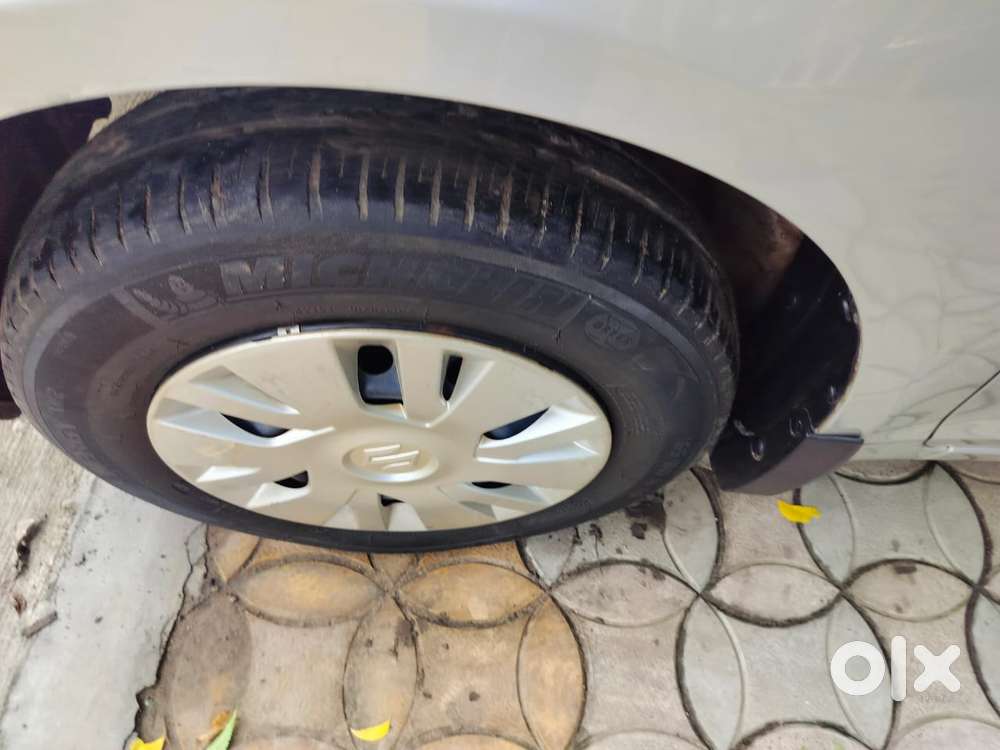 Maruti Suzuki Swift Vxi 1.2 Abs Bs-iv, 2013, Petrol