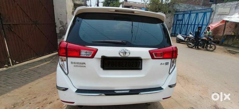 Toyota Innova Crysta 2022