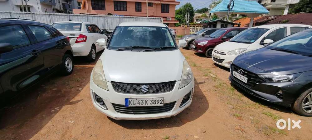 Maruti Suzuki Swift Vxi + Manual, 2017, Petrol