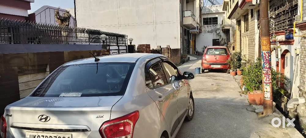 Xcent Sx 2016 Model, Rear Camera, Defogger. Well Maintained