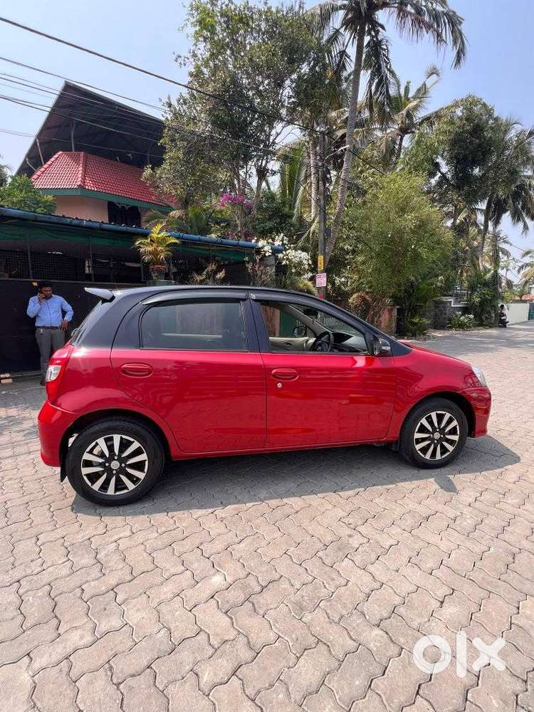 Toyota Etios Liva 1.2 V Dual Tone, 2018, Petrol
