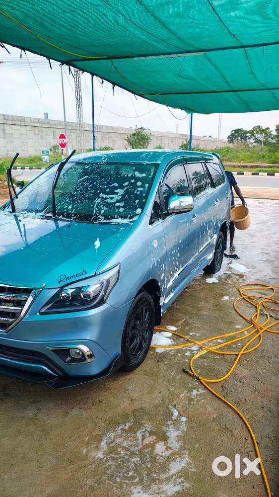 Toyota Innova 2010