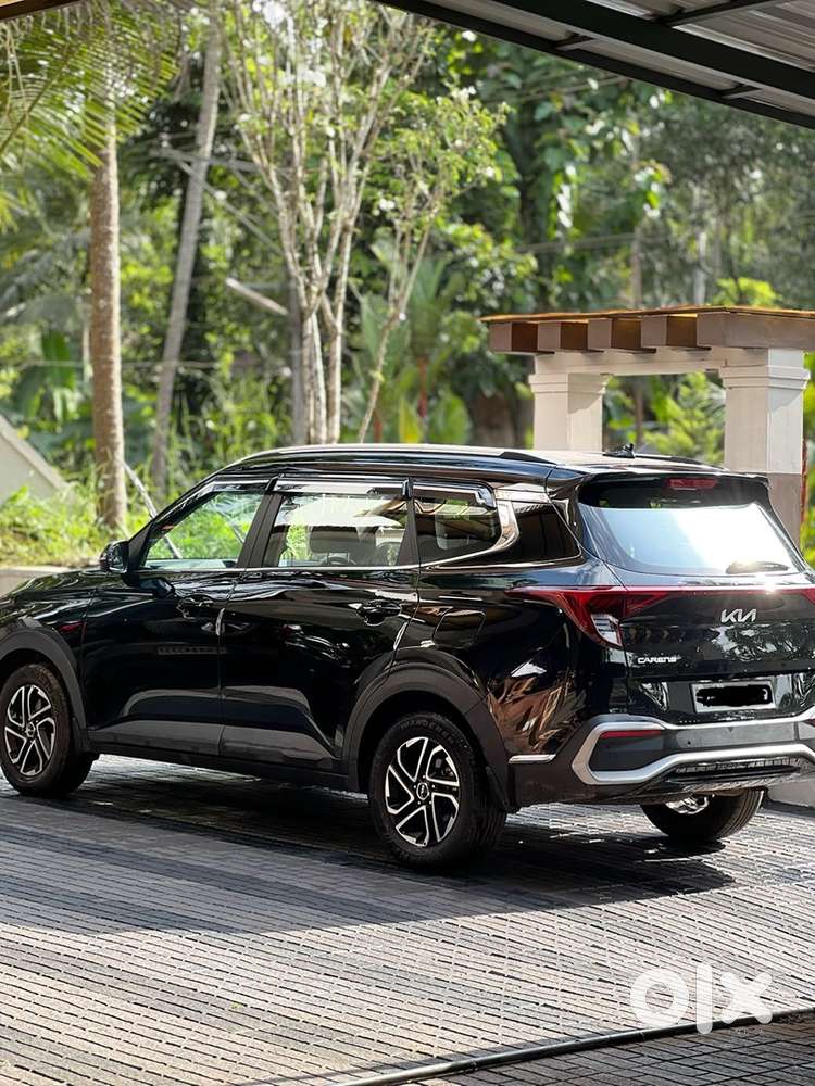 Kia Carens Petrol Automatic 2022