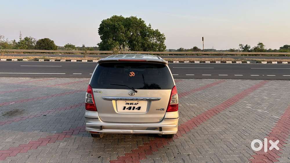 Toyota Innova 2012-2013 2.5 E Diesel Ms 7-seater, 2012, Diesel