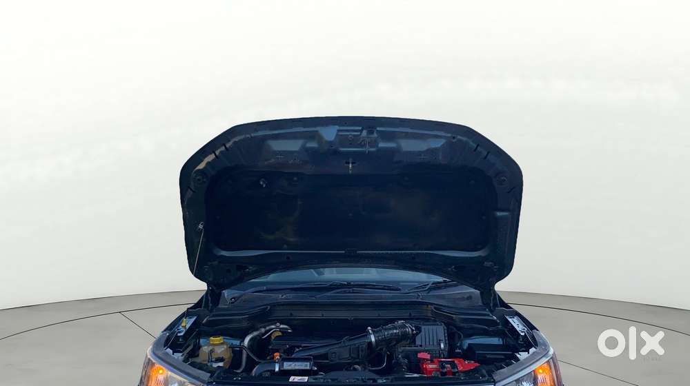 Mahindra Xuv300 1.2 W6 Amt Petrol, 2022, Petrol