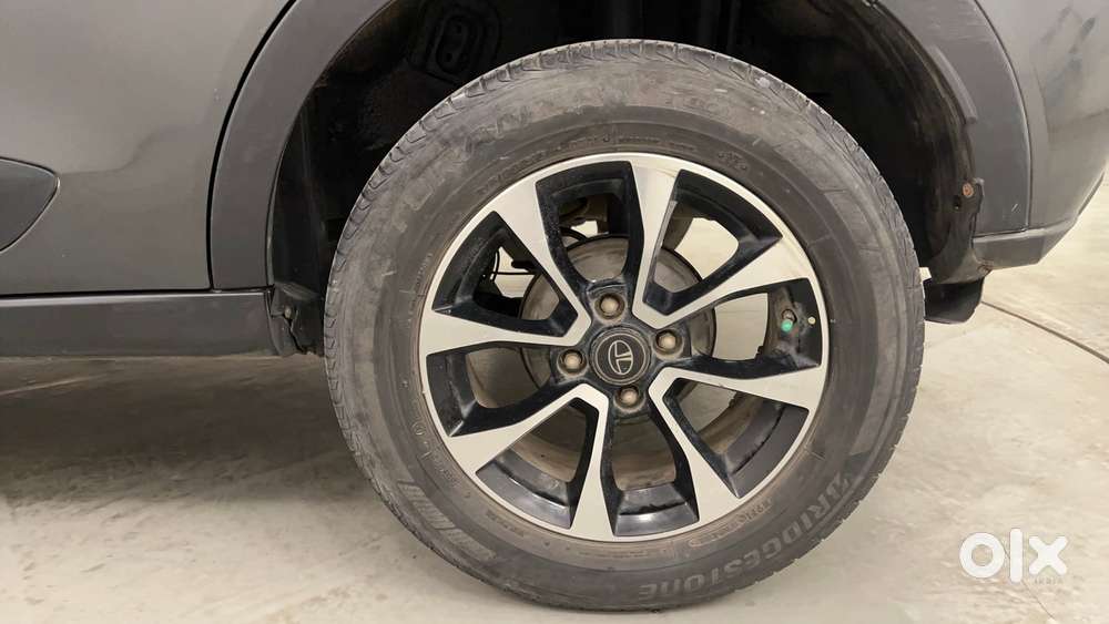 Tata Nexon 1.2 Revotron Xza Plus, 2020, Petrol