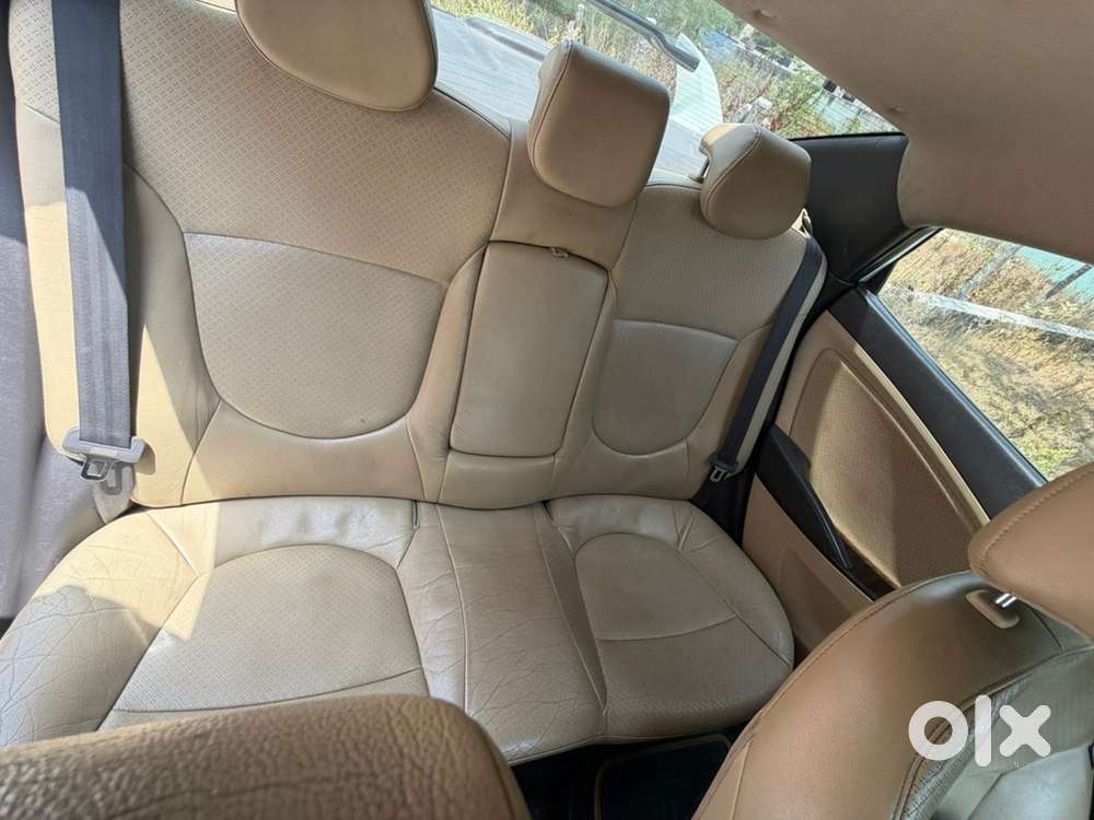 Hyundai Verna 2012 Fluidic Ex