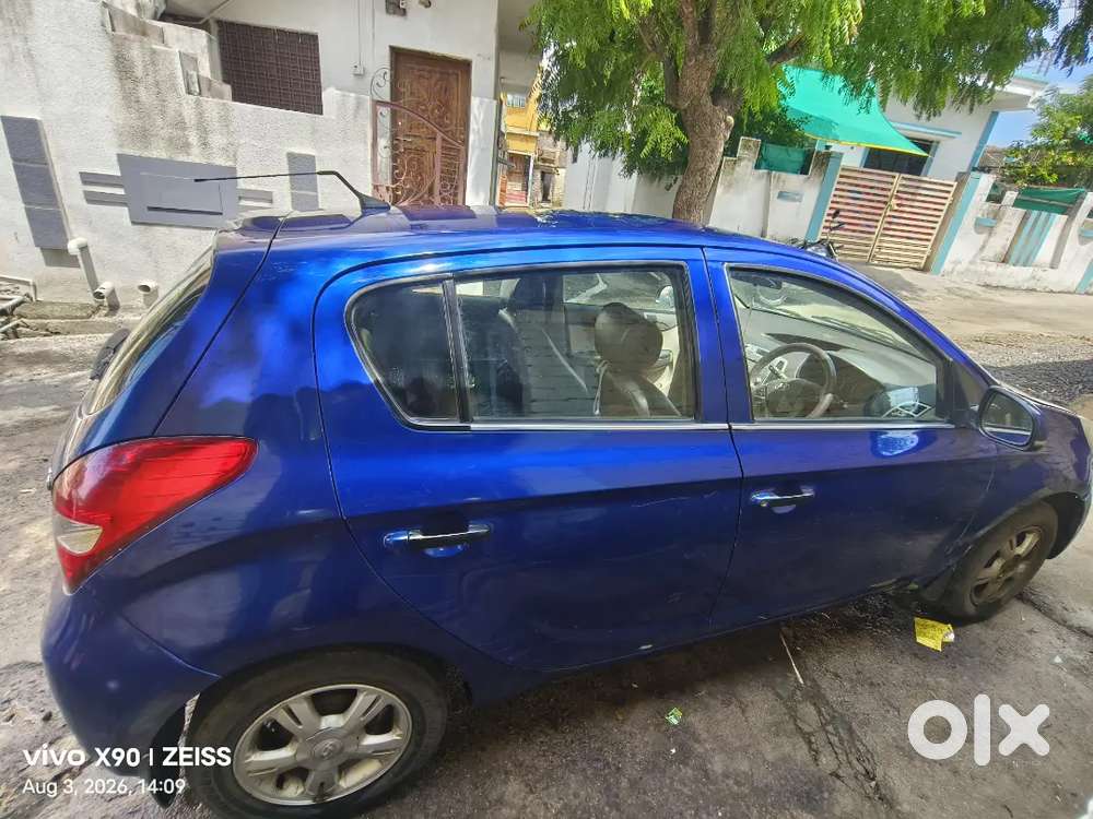 Hyundai I20 2011 Cng $ Petrol 100000 Km Driven