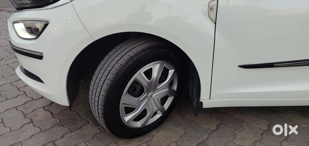 Tata Altroz 1.2 Xt, 2022, Petrol