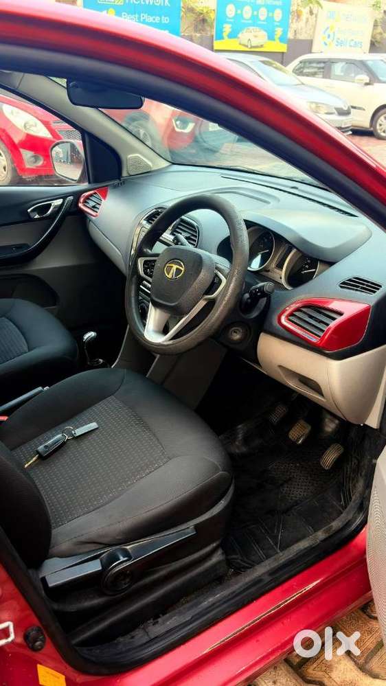 Tata Tiago, 2017, Petrol