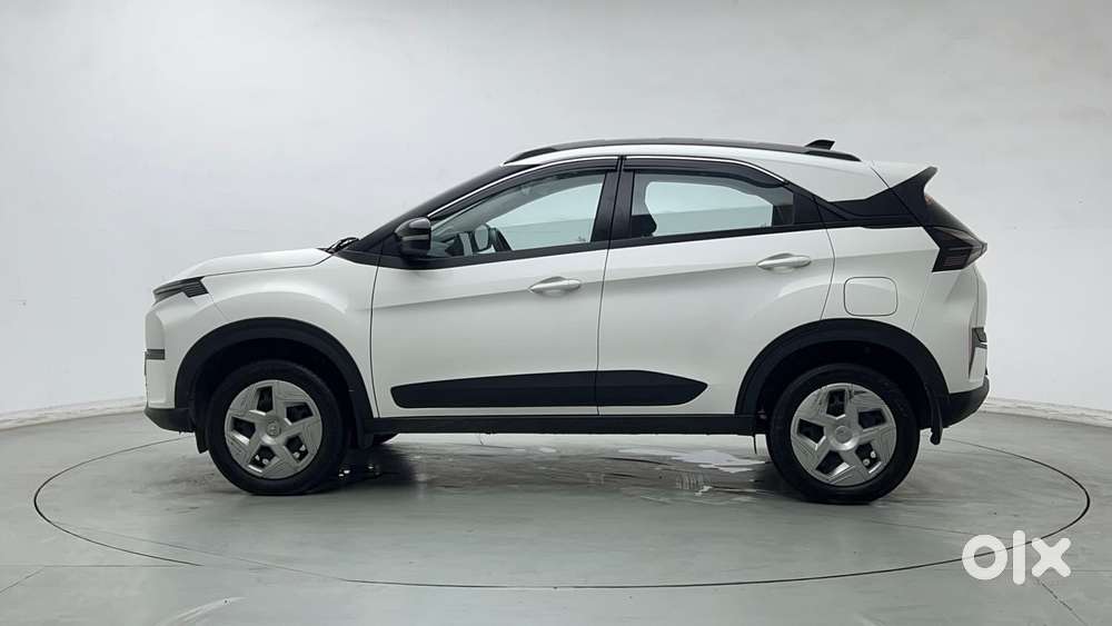 Tata Nexon Pure (s) 1.2 Petrol 6amt, 2025, Cng & Hybrids