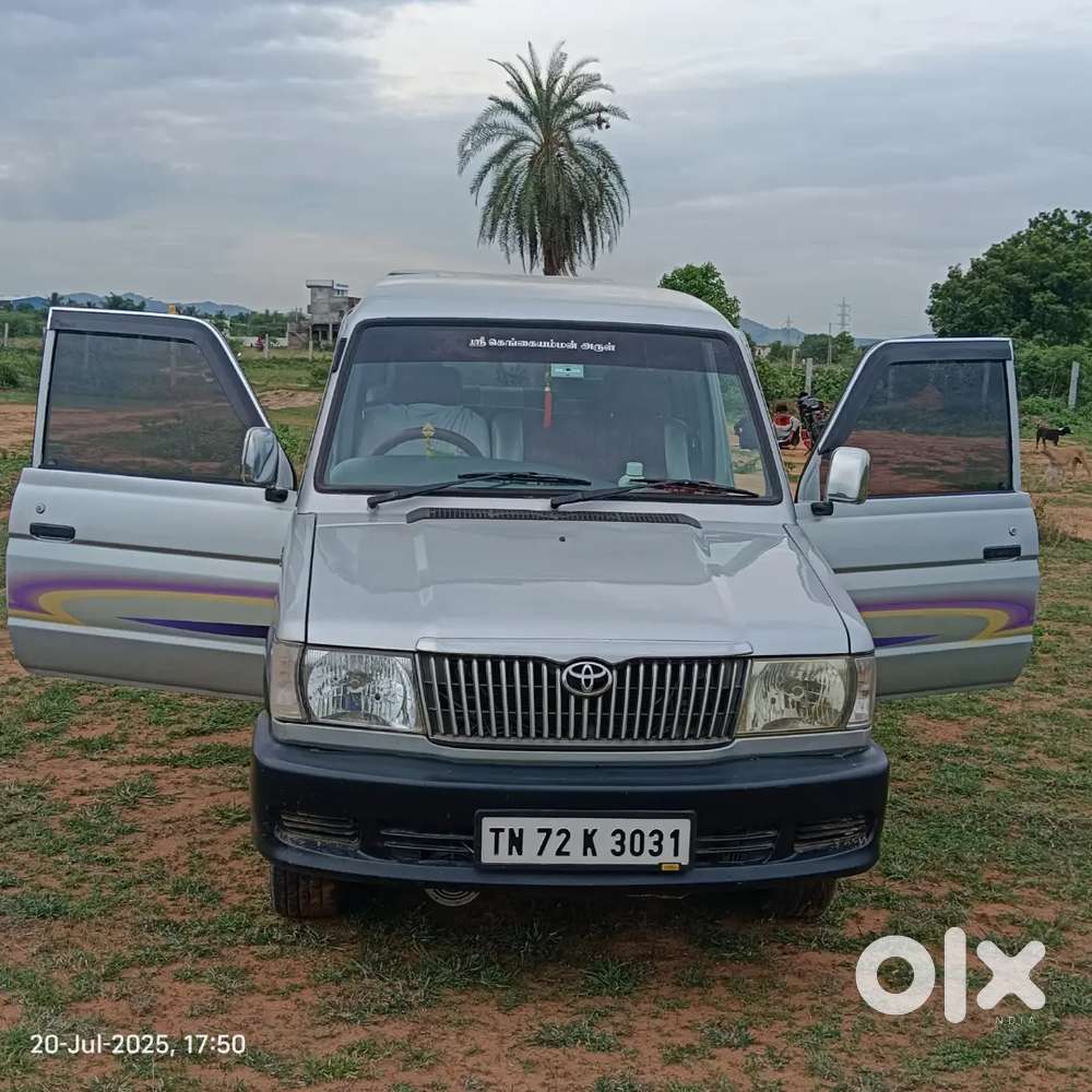 Toyota Qualis 2004 Diesel Well Maintained