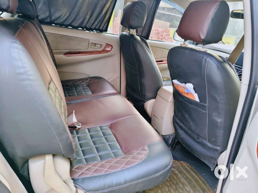 Toyota Innova 2004-2011 2.5 G4 Diesel 8-seater, 2009, Diesel