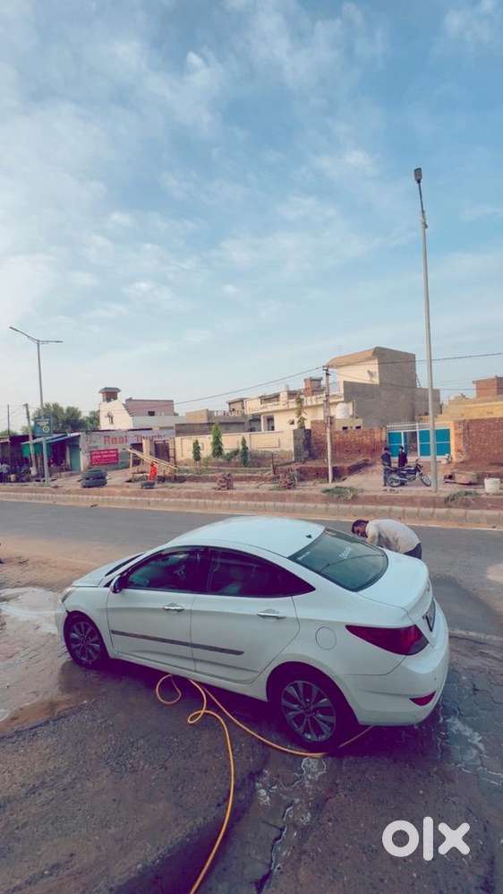 Hyundai Fluidic Verna 2012 Diesel 175000 Km Driven