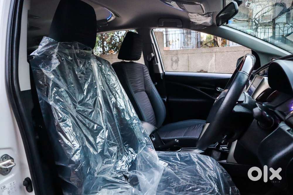 Toyota Innova Crysta 2.7 V, 2023, Petrol