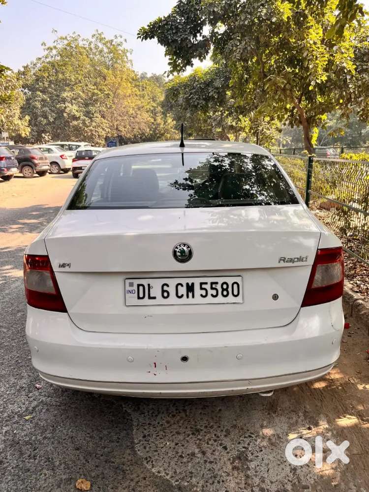 Skoda Rapid 2013 Petrol 75000 Km Driven