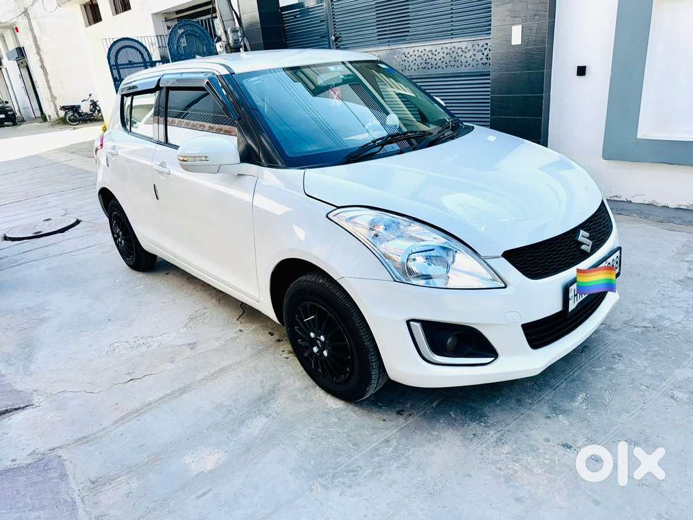 Maruti Suzuki Swift 1.2 Vxi Glory Edition, 2016, Petrol