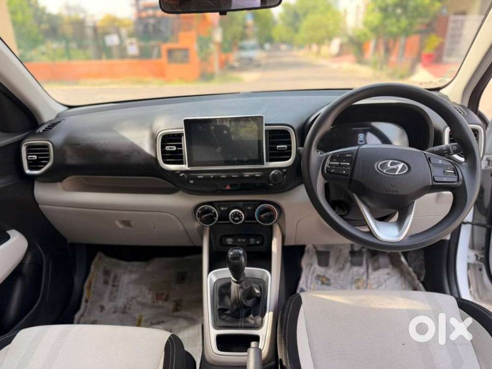 Hyundai Venue S 1.2 Petrol, 2025, Petrol