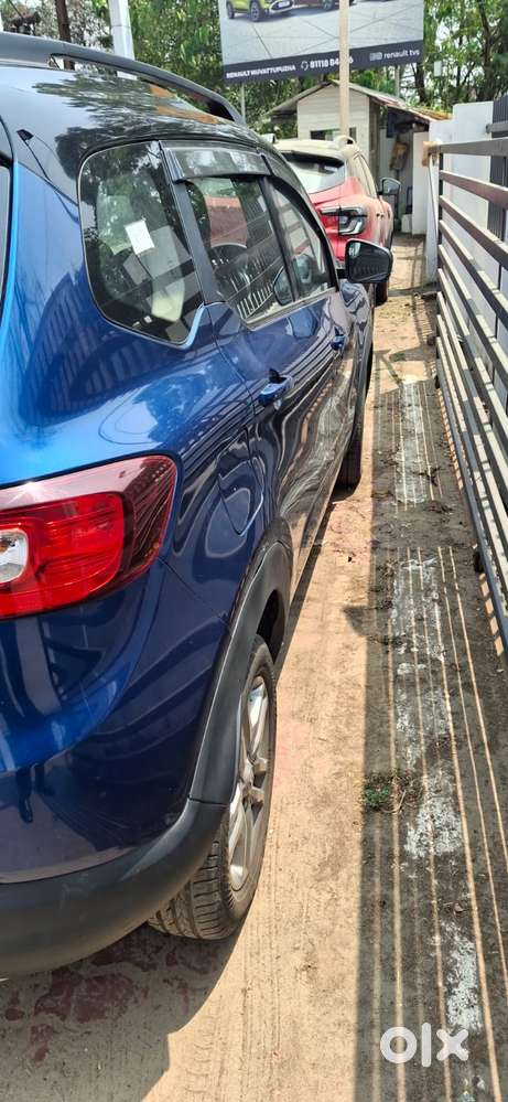 Renault Triber Rxz, 2022, Petrol