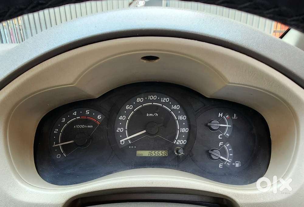 Toyota Innova 2.5 G (diesel) 8 Seater, 2011, Diesel