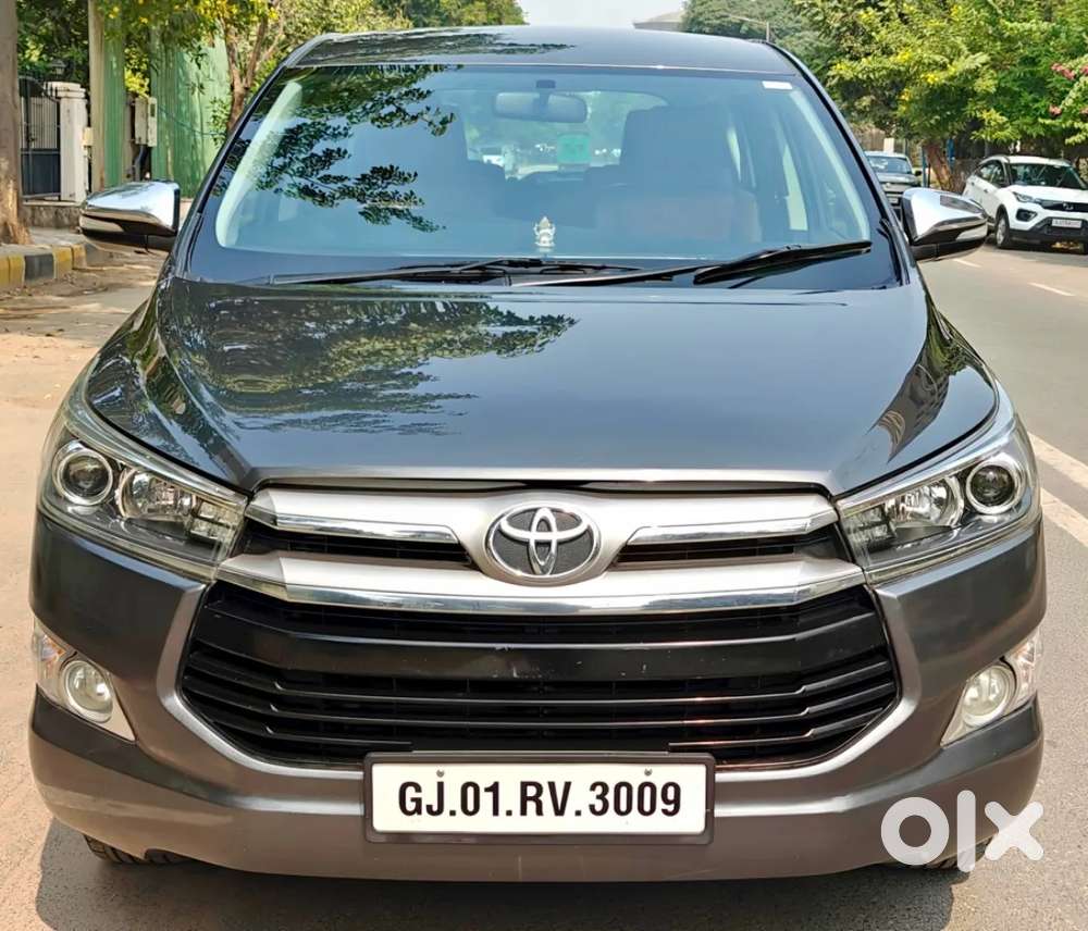 Toyota Innova Crysta 2.8 Zx At 7 Seater, 2016, Diesel