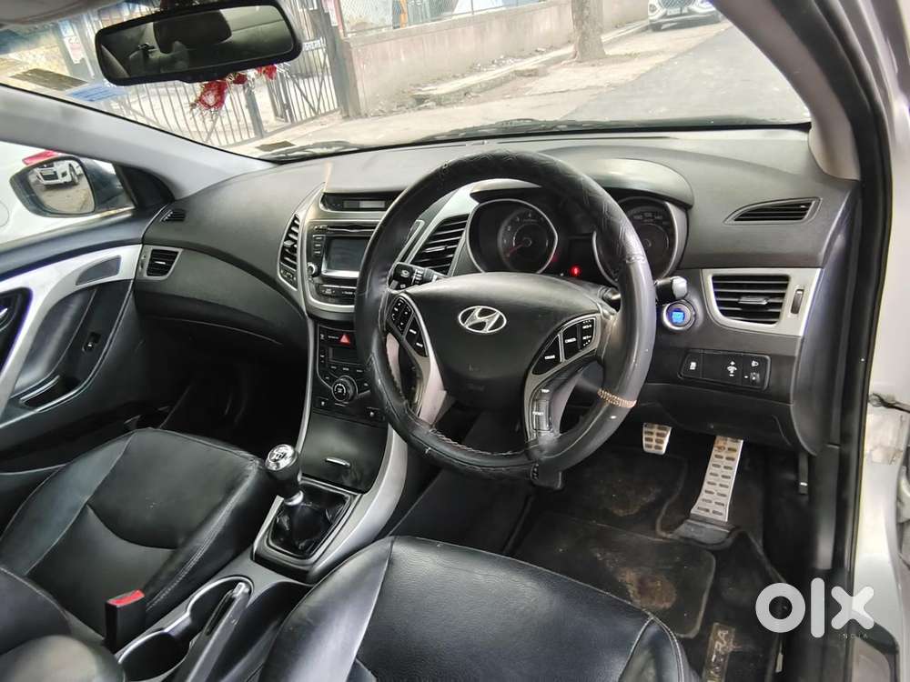 Hyundai Elantra 1.8 Sx Mt, 2015, Petrol