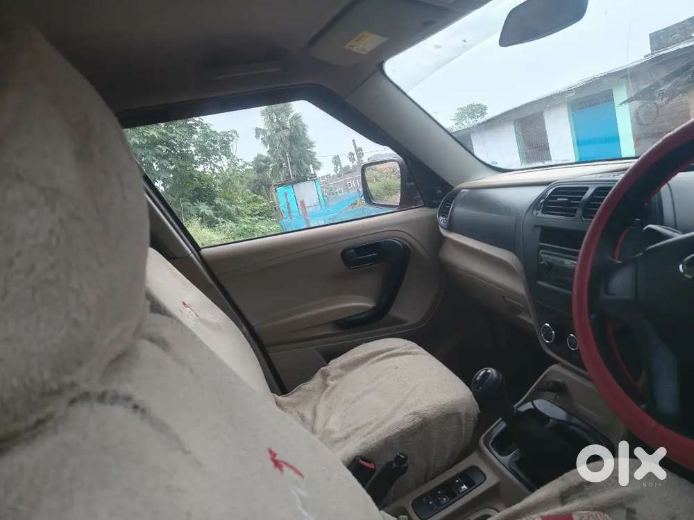 Mahindra Tuv 300 2017