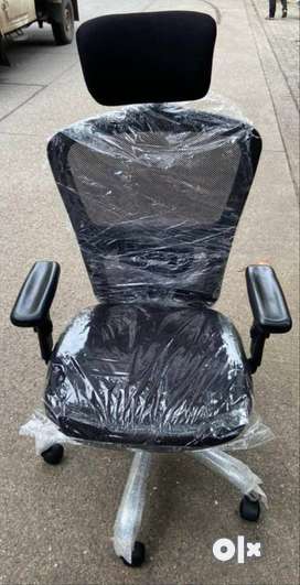 Second hand best sale office chair price