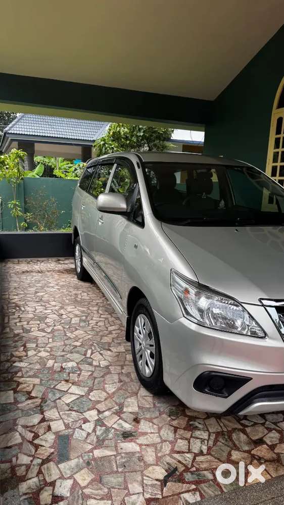 Toyota Innova Diesel 2015  Modal11600 Km Driven