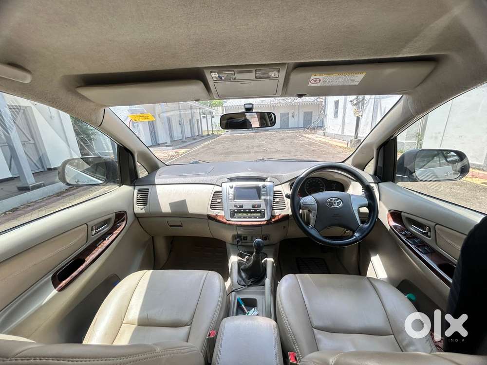 Toyota Innova 2.5 V 7 Str, 2013