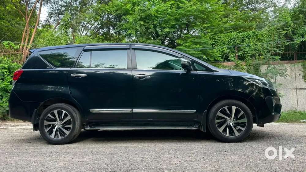 Toyota Innova Crysta 2.7 Zx At, 2022, Petrol