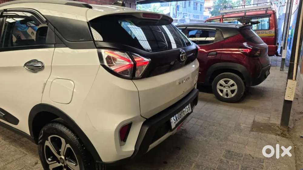 Tata Nexon 2023 Petrol Top Model