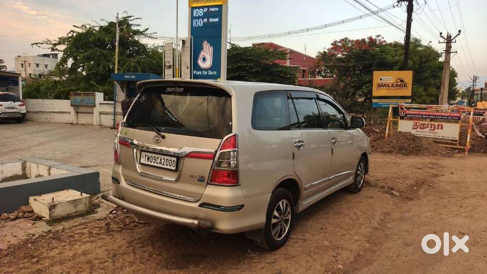 Toyota Innova 2.5 Vx 8 Seater Bs Iv, 2015, Diesel