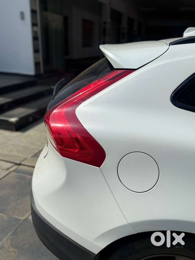 Volvo V40 Cross Country 2016 Diesel Good Condition