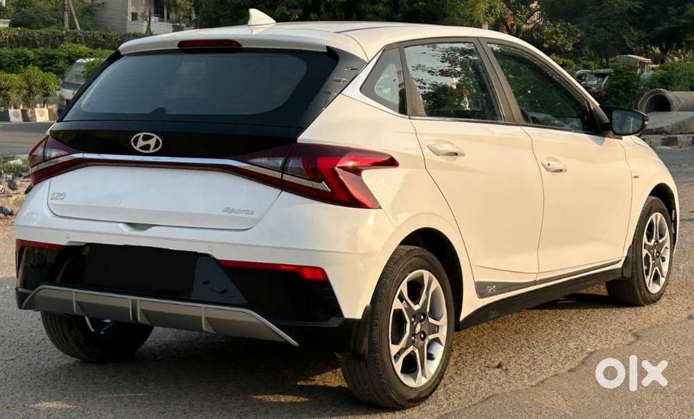 Hyundai I20 Sportz 1.2 Ivt, 2024, Petrol