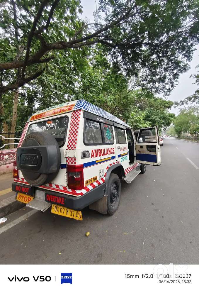 Mahindra Bolero Ambulance 2006 Diesel 300000 Km Driven