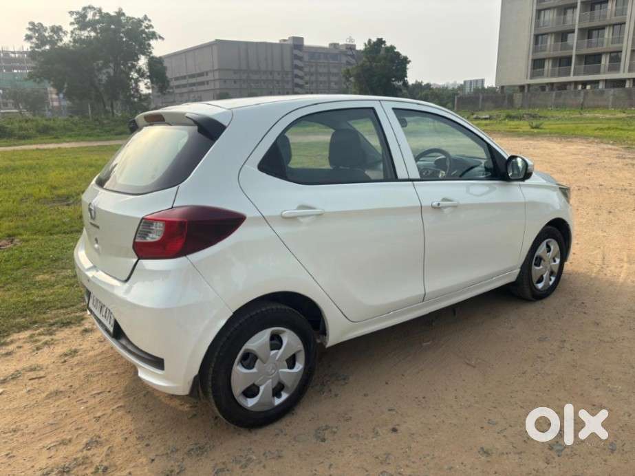 Tata Tiago 1.2 Revotron Xt (o), 2021, Petrol