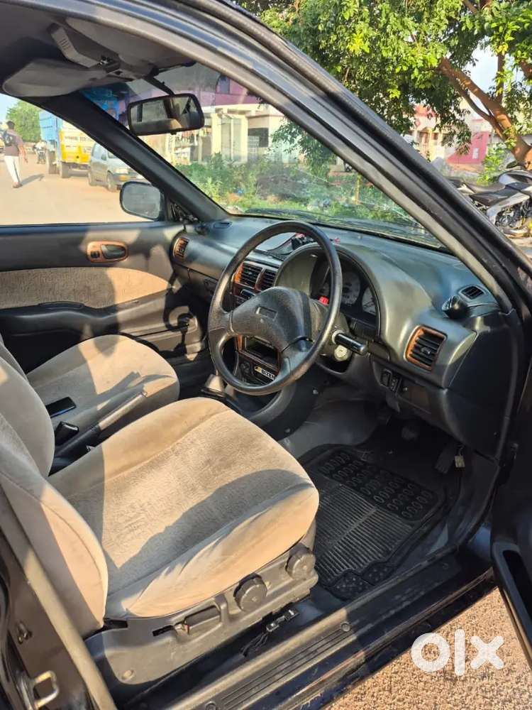 Maruti Suzuki Esteem 2004 Vxi