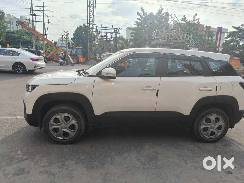 Maruti Brezza - Cng Cum Petrol  (lxi)- 2023