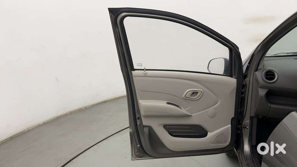 Datsun Redigo T Option, 2016, Petrol