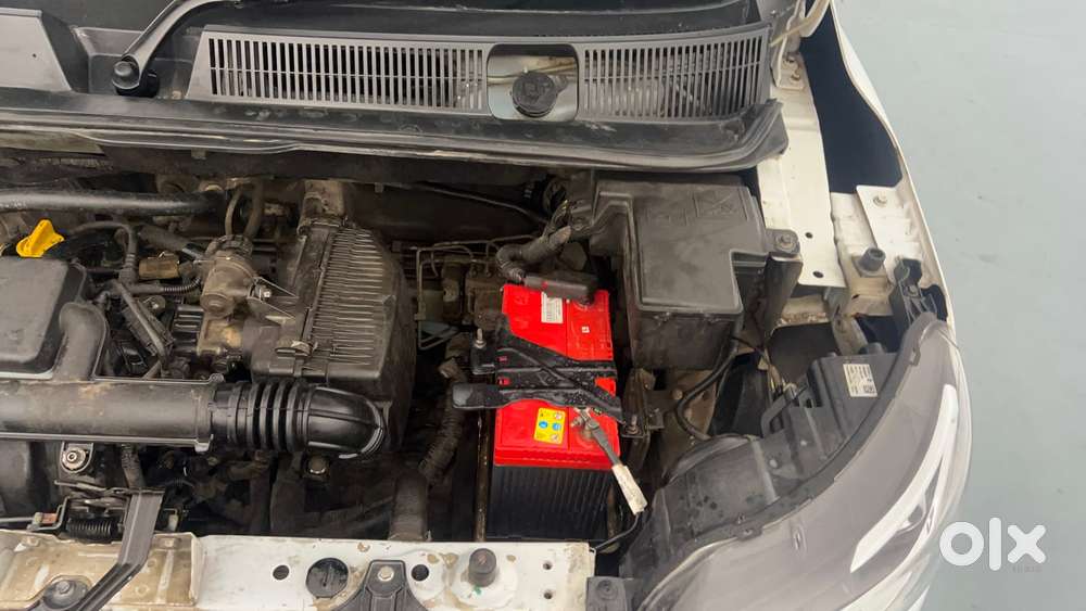 Renault Triber 1.0 Rxz Dual Tone, 2022, Petrol