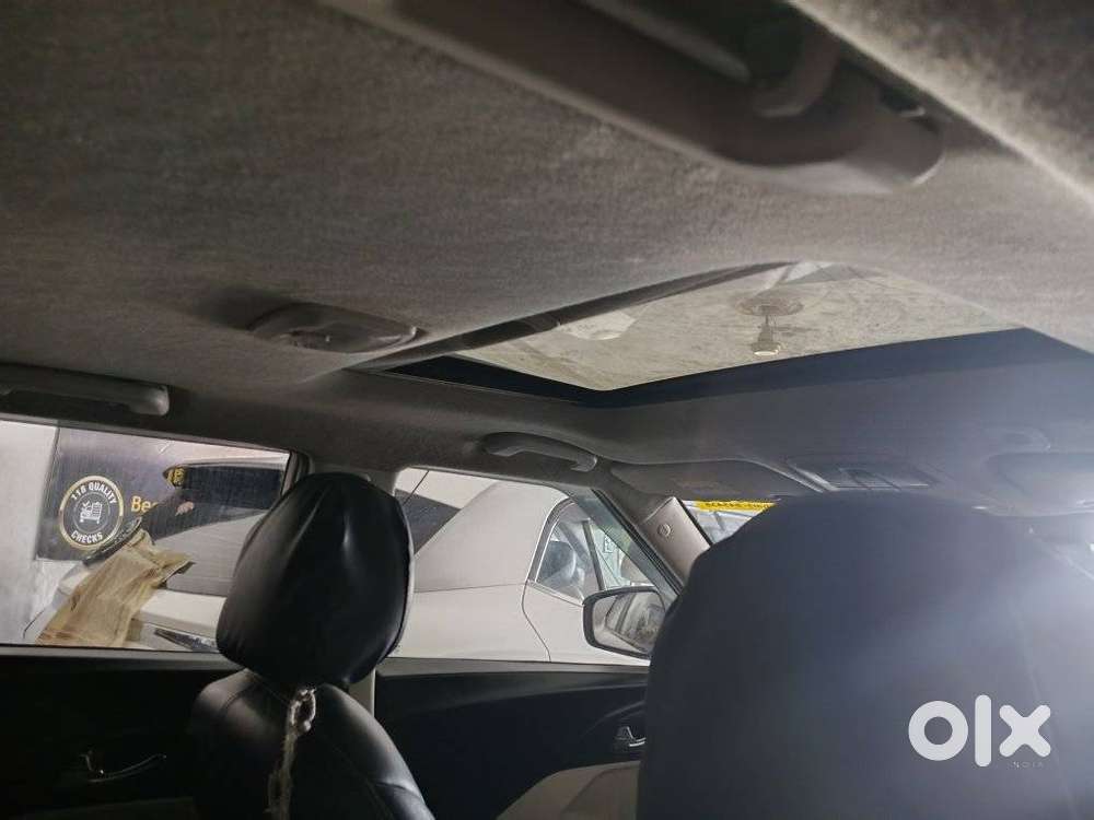 Mahindra Xuv300 W8 Option Dual Tone Diesel, 2019, Diesel