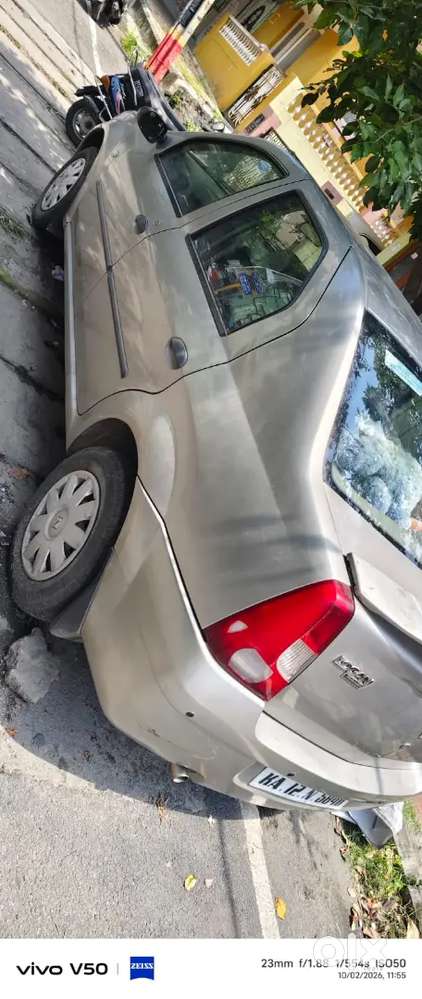 Mahindra Logan Petrol 2008